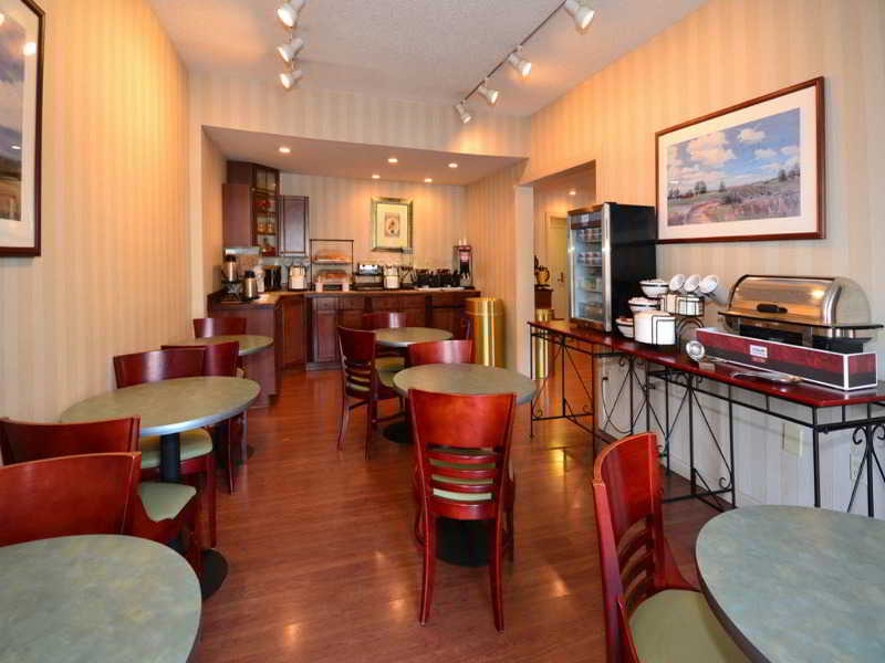 Comfort Inn & Suites Staunton Restoran gambar
